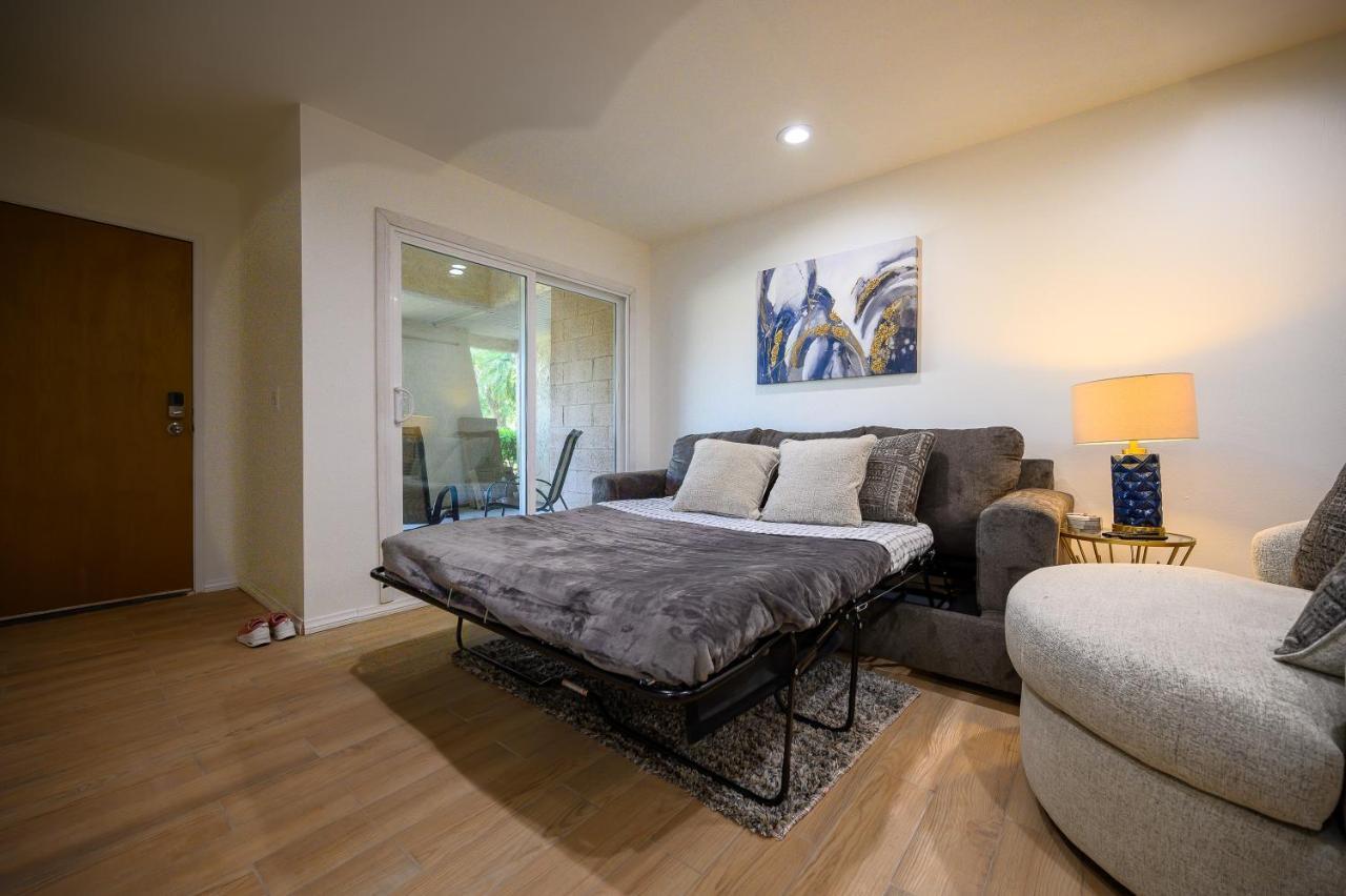 Palm Springs Blue Desert Condo! Luaran gambar